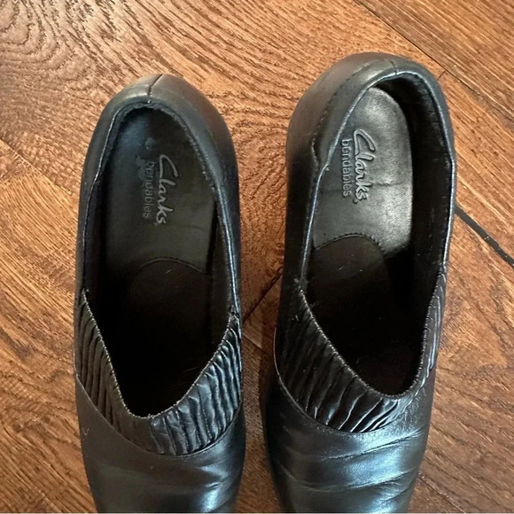 Clarks Black Leather Block Heel Slip On Size 7 M 80825 bendable comfort - Picture 3 of 8